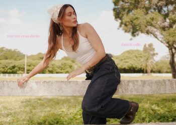 Daniela Calle presenta su álbum debut “esto (no) es un diario”
