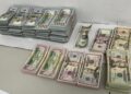 Tres meses de prisión preventiva para hombre arrestado en aeropuerto con cerca de 400,000 dólares sin declarar