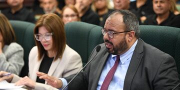 Secretario de Educación dice que Junta de Supervisión evalúa el plan de clasificación y retribución del departamento