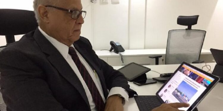Fallece el periodista Freddy Sandoval