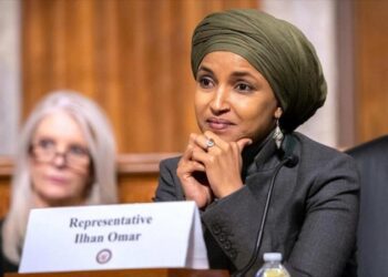 “No me callará”: Ilhan Omar responde a Trump tras registro de su casa