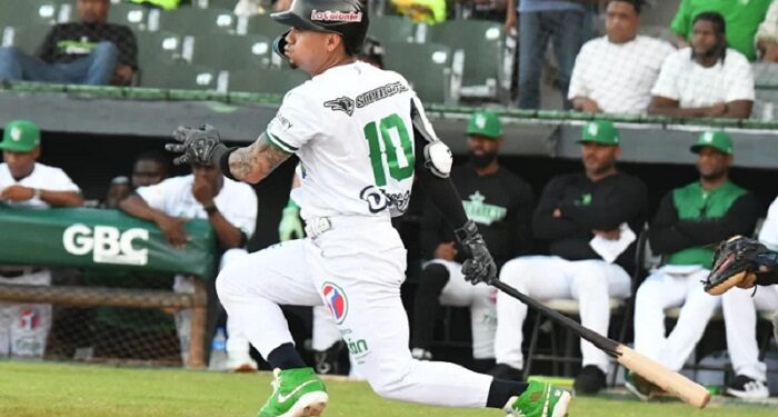 Barría estuvo intransitable, Estrellas castigan pitcheo de Leones y comienzan la temporada con 2-0