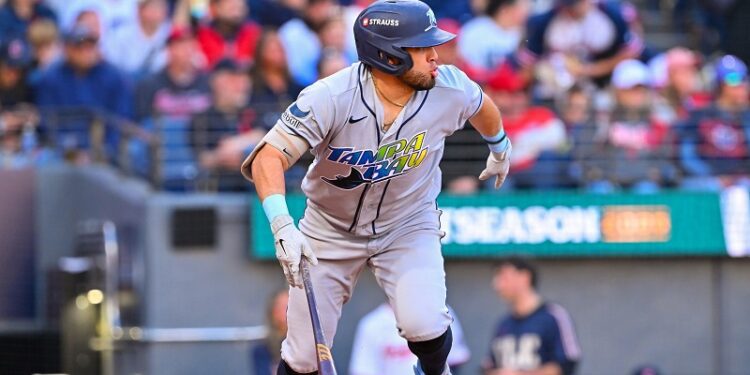 Con joya de Rasmussen, los Rays regresan a casa a un paso de la Serie Mundial