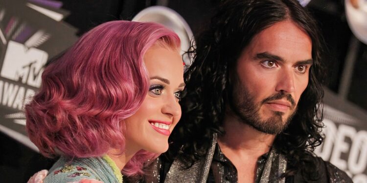 Agarrando senos y arrastrando al baño: 6 mujeres acusan de violación a exmarido de Katy Perry