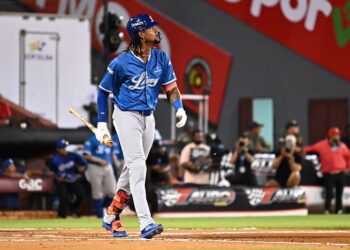 Alcántara y Hernández castigan Gigantes en paliza del Licey