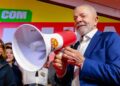 Lula sube la apuesta por la Presidencia y anuncia otra reforma constitucional
