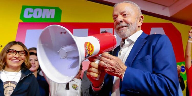 Lula sube la apuesta por la Presidencia y anuncia otra reforma constitucional