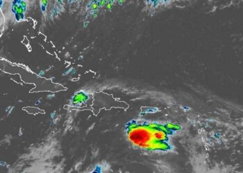 Onda tropical favorecerá aguaceros y tronadas este miércoles y jueves