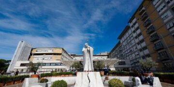 La salud del Papa: una buena recuperación del pulmón operado