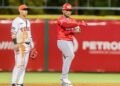 Leones hilvanan tercera victoria en fiesta de palos en el Micheli