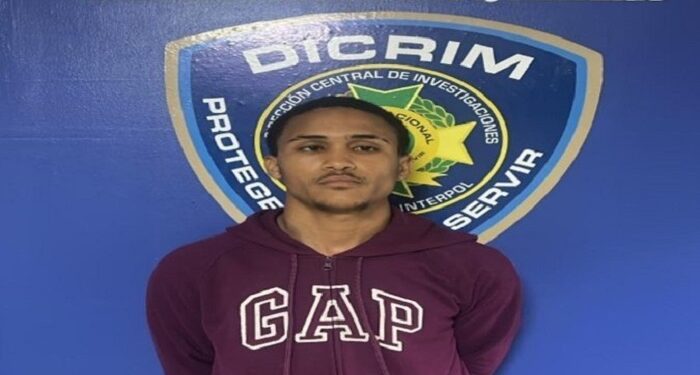 Bajo custodia un hombre y un adolescente por muerte de sargento de la institución en Santiago
