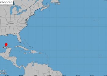 Ambiente nublado con aguaceros y tronadas en varias provincias del país