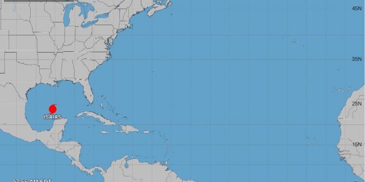 Ambiente nublado con aguaceros y tronadas en varias provincias del país