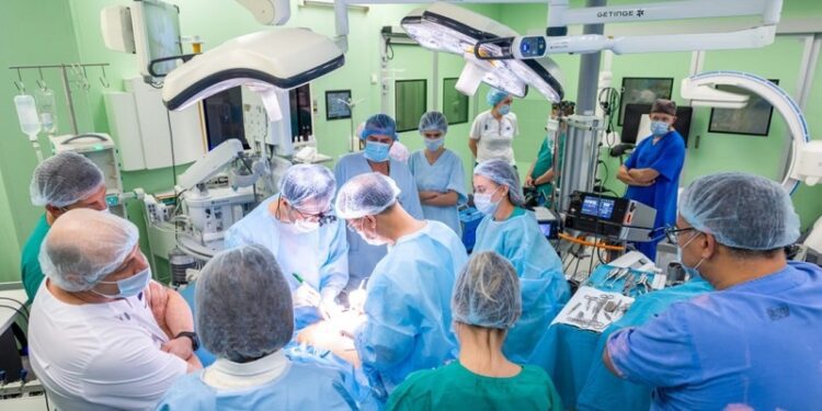 Un trasplante sin precedentes en Rusia abre una nueva esperanza para pacientes al borde de la parálisis