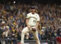 El impacto de Yelich, el cañón de Contreras y más: Las claves del Juego 1